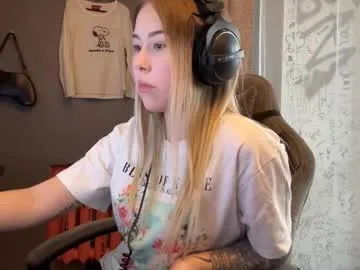 yolondaillovsky on Chaturbate 