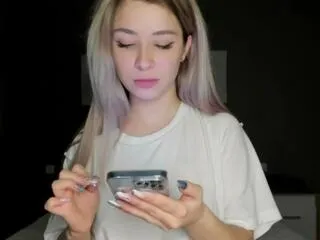 ariel_meel — Freechat on Flirt4Free