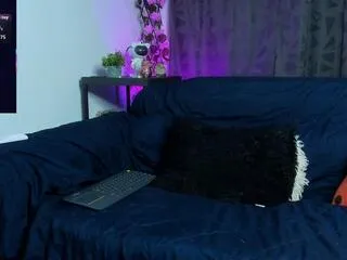 cristofer_hanks on Flirt4Free