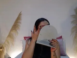 lucy_minds on Flirt4Free