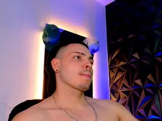 maxwell_dupont on Flirt4Free