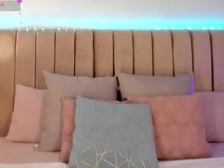 victoria_romano — Freechat on Flirt4Free