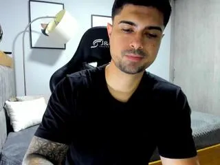 wext — Freechat on Flirt4Free