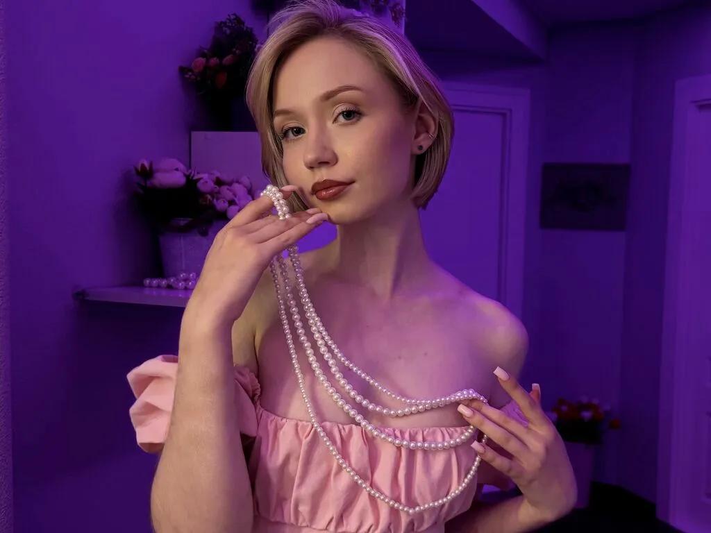 AmeliaViera on LiveJasmin