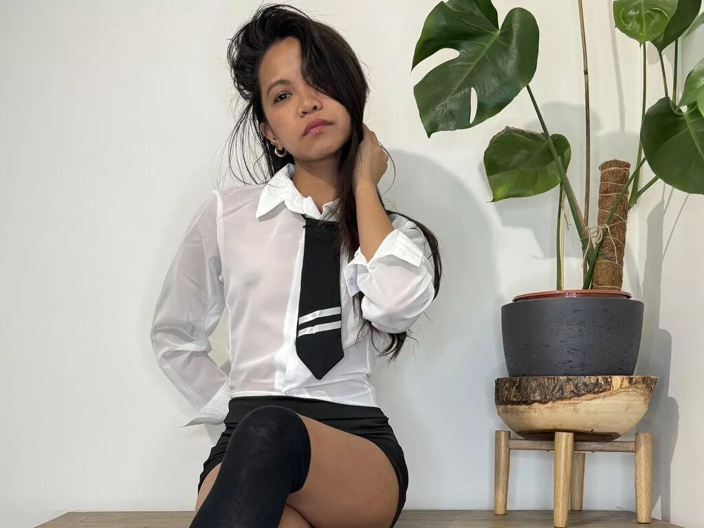 AurieCruz on LiveJasmin