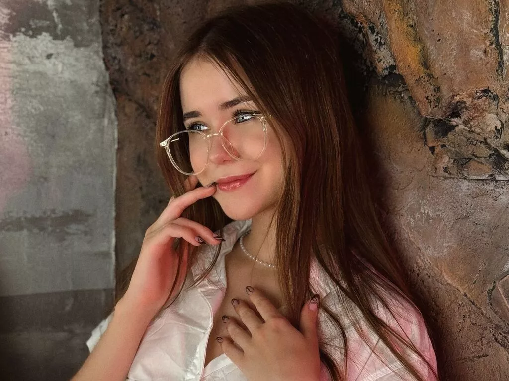 CharilWilsun on LiveJasmin