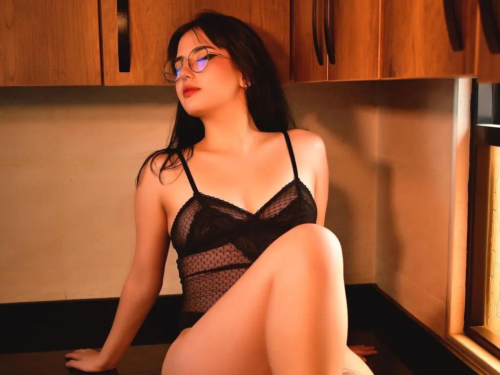 HinaHelt on LiveJasmin