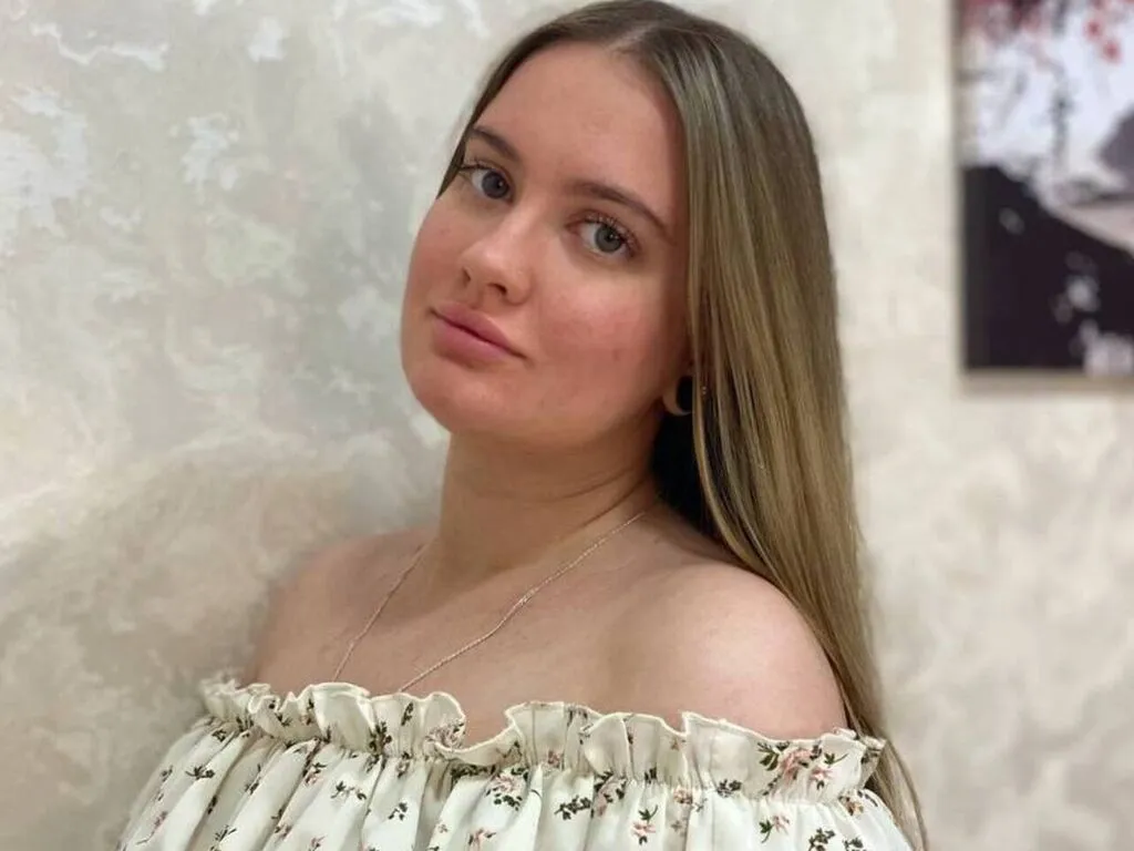 MilaCarters — > I like warm attention, sincere words and light flirting without haste. I love when I am treated with respect and care. Smiles, cozy conversations and a warm atmosphere are exactly what makes me happy. 