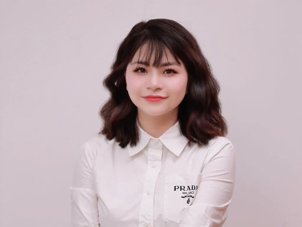 ShiYong — I absolutely love traveling --- discovering new places, trying local food, and meeting interesting people always makes me feel alive. Every trip teaches me something new and helps me see the beauty in the world. I also enjoy spending time with...