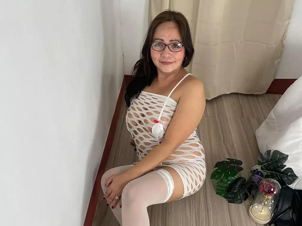 TinnaTao on LiveJasmin