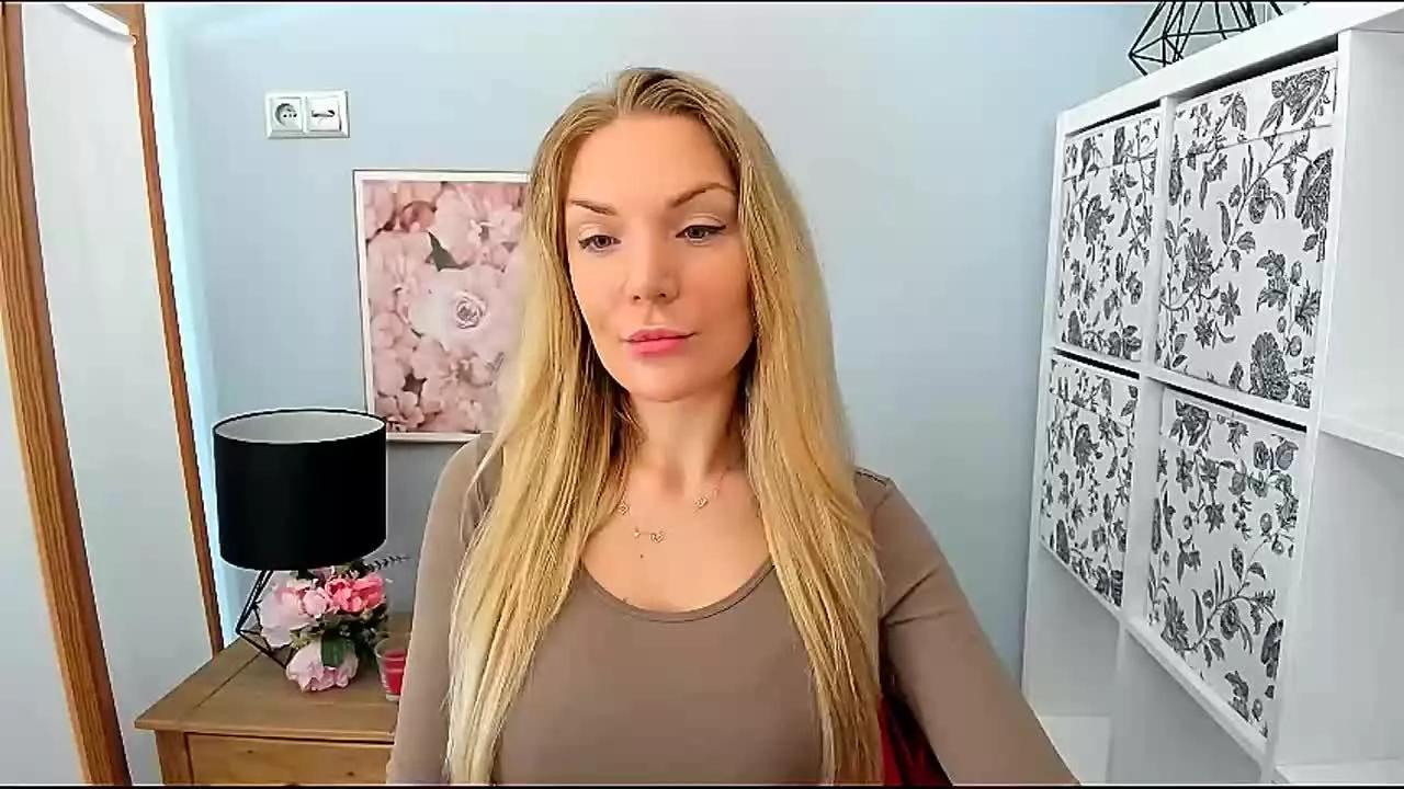 AulloraAmazing on Streamray 