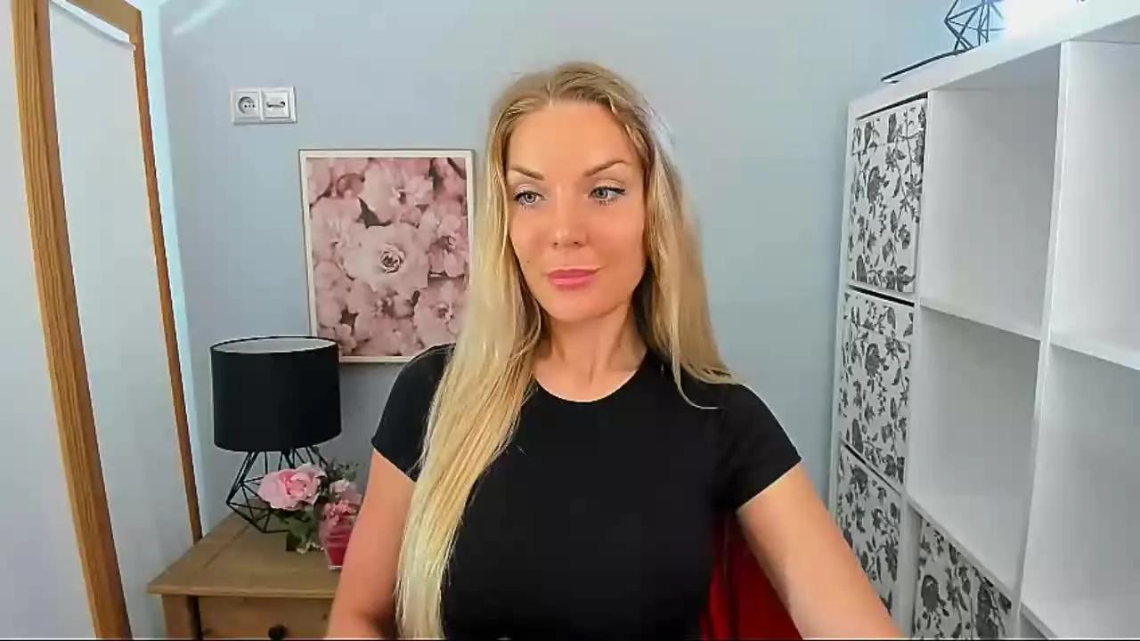AulloraAmazing on Streamray 
