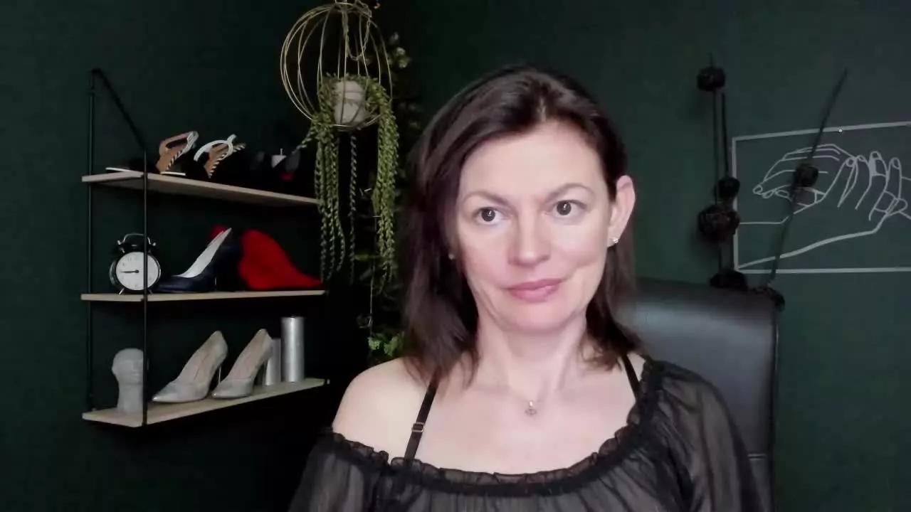 VivianTasty on Streamray 