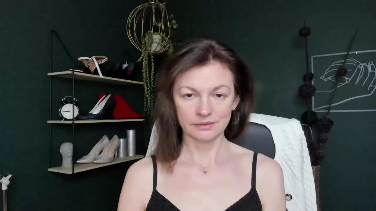 VivianTasty on Streamray 