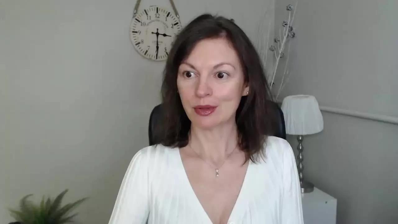 VivianTasty on Streamray 