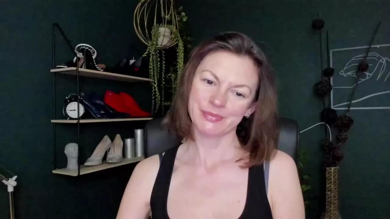 VivianTasty on Streamray 