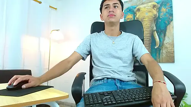 Alancum7 on StripChat 