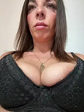 Almmaxxxx on StripChat 