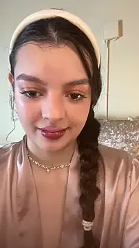 AriaHeavenss on StripChat