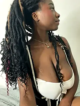 Astergray21 on StripChat