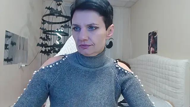 AvaSaturnian on StripChat 