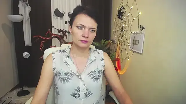 AvaSaturnian on StripChat 