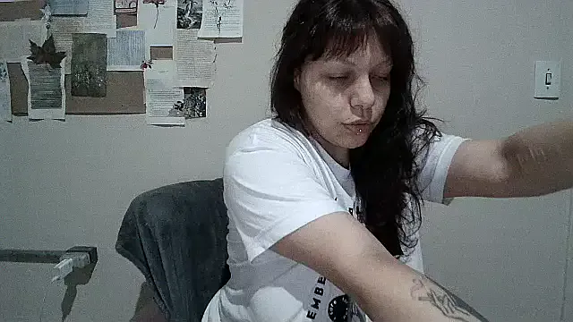 bbyedarling on StripChat 