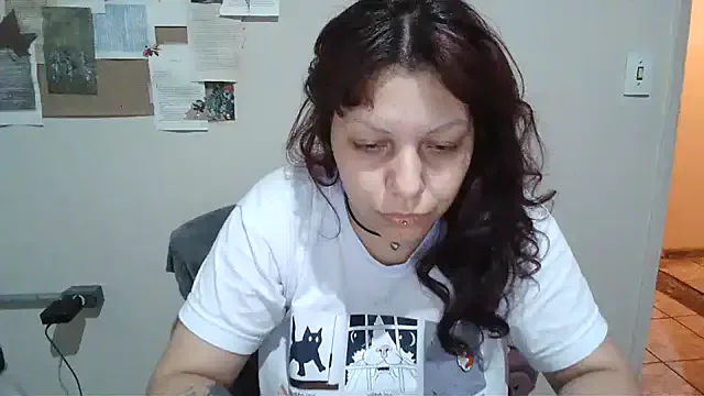 bbyedarling on StripChat 