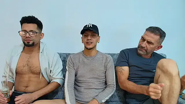 Benjamin_show on StripChat