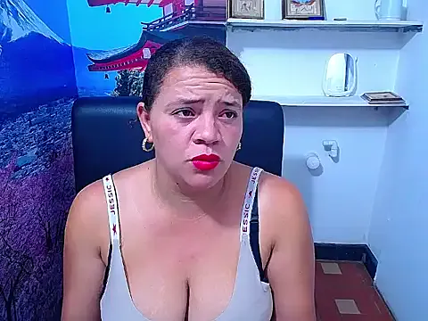 Biigg_xxx on StripChat 