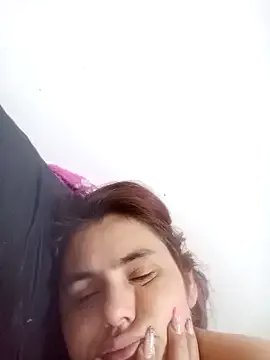 blanca24325 — Chorro mucho y show de tetas