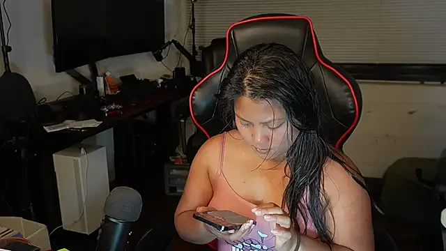 Bubbleliyah on StripChat