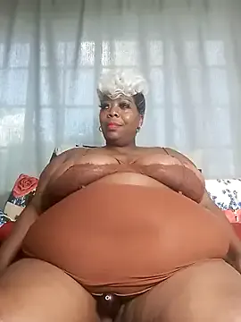 BustyWendyXXX47 on StripChat