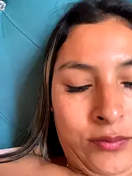 Cami_Leon2 on StripChat