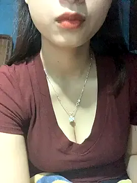 Chau_love69 on StripChat