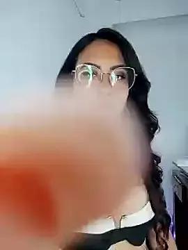 DaraBeckett on StripChat 