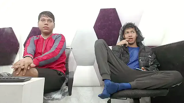 DaveHottx on StripChat