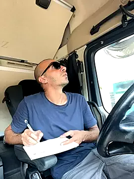 donnuozfutura on StripChat 