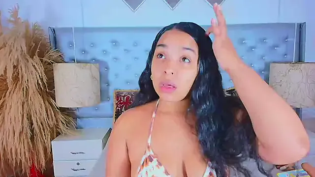 EileenBenzon on StripChat 