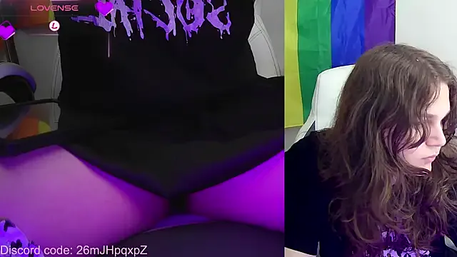 Elli-Ixby on StripChat 