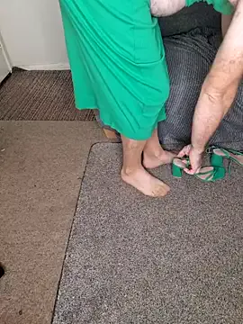 ellie-tv on StripChat 