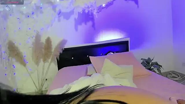 ellismiller on StripChat 