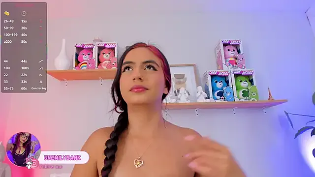 emily_bank on StripChat