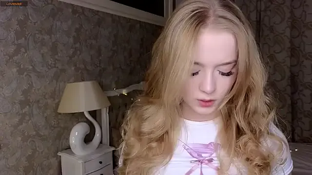 Emma_Frosty on StripChat 