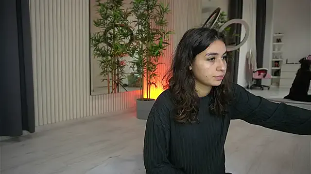 EmmaBlanco on StripChat 