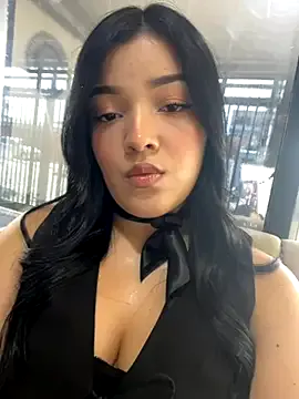 EmmaBlossom on StripChat 