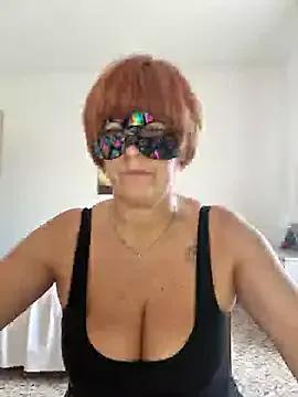 Gattina74 on StripChat 