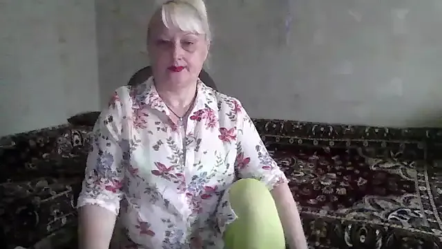 GigglesSlamm on StripChat 