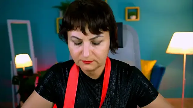 HelenBeler on StripChat 