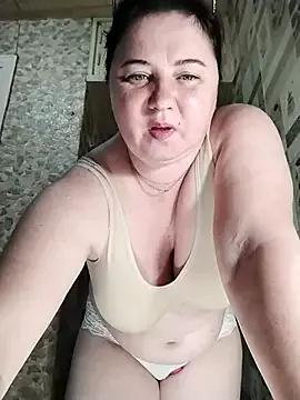 Holly-69 on StripChat 